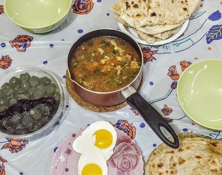 Paya, naan and dates for brekkie